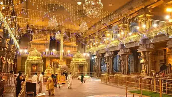 Yadagirigutta: దేశంలోనే మొట్టమొదటి ఎత్తయిన స్వర్ణగోపురం కలిగిన ఆలయంగా యాదగిరిగుట్ట