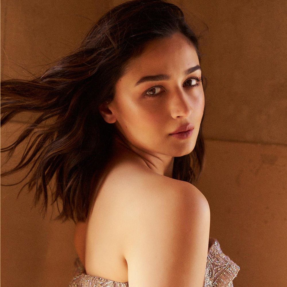 కానీ, సినిమా రిజల్ట్ అనుకున్నట్టే వచ్చిందా అంటే నో.. దీని గురించి రీసెంట్‌గా మాట్లాడారు ఆలియా. జిగ్రా తన డ్రీమ్‌ ప్రాజెక్ట్ అని  చెప్పారు ఆలియా. దర్శకుడు వాసన్‌ బాలా ఎంతో కష్టపడి తీసినా, ఫలితం వేరేగా వచ్చింది.. అలాగని నిరాశపడిపోయి కూర్చోలేం కదా.. అన్నది ఆలియా చెబుతున్న మాట. 
