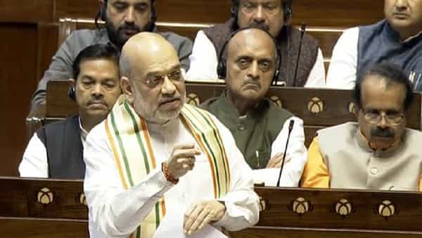ఎవడు పడితే వాడు రావడానికి.. ఎప్పుడు పడితే అప్పుడు పోవడానికి ఇదేమైనా ధర్మశాల?: అమిత్ షా