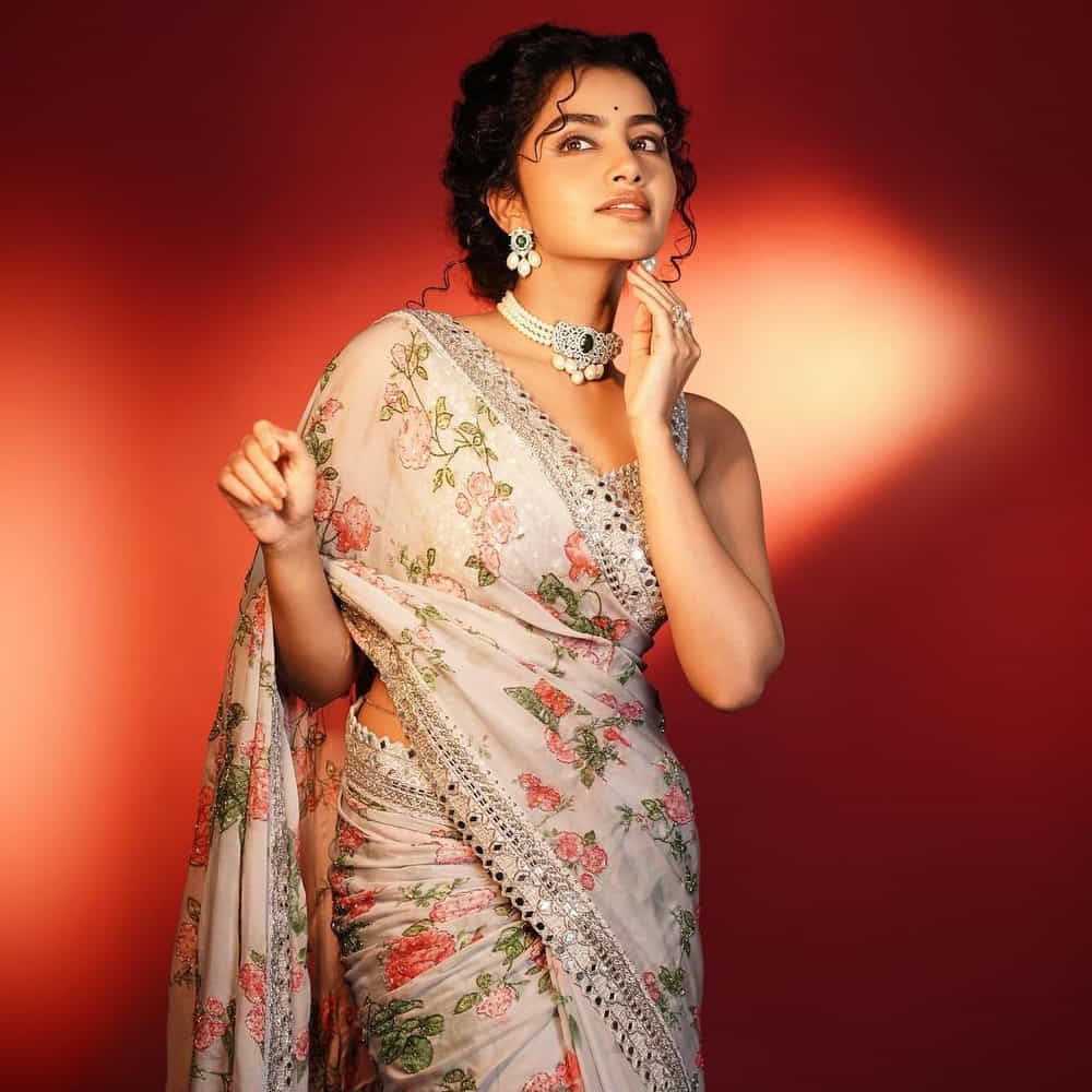 లిస్టులో ఉన్న అన్నీ సినిమాలూ కంప్లీట్‌ కాగానే శతమానం భవతి కాంబోలో సినిమా చేయడానికి ఈ బ్యూటీ ఓటేసినట్టు సమాచారం. శర్వానంద్‌ హీరోగా సంపత్‌నంది డైరక్షన్‌లో ఓ సినిమా తెరకెక్కనుంది. 