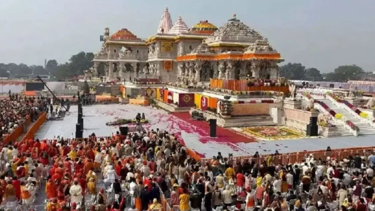 Ayodhya: మొదలైన రామ దర్భార్ ప్రతిష్ట కార్యక్రమం.. ఈ నెల 5న స్పెషల్ ప్రణాళికలతో అయోధ్యకు రావద్దంటూ భక్తులకు విజ్ఞప్తి..