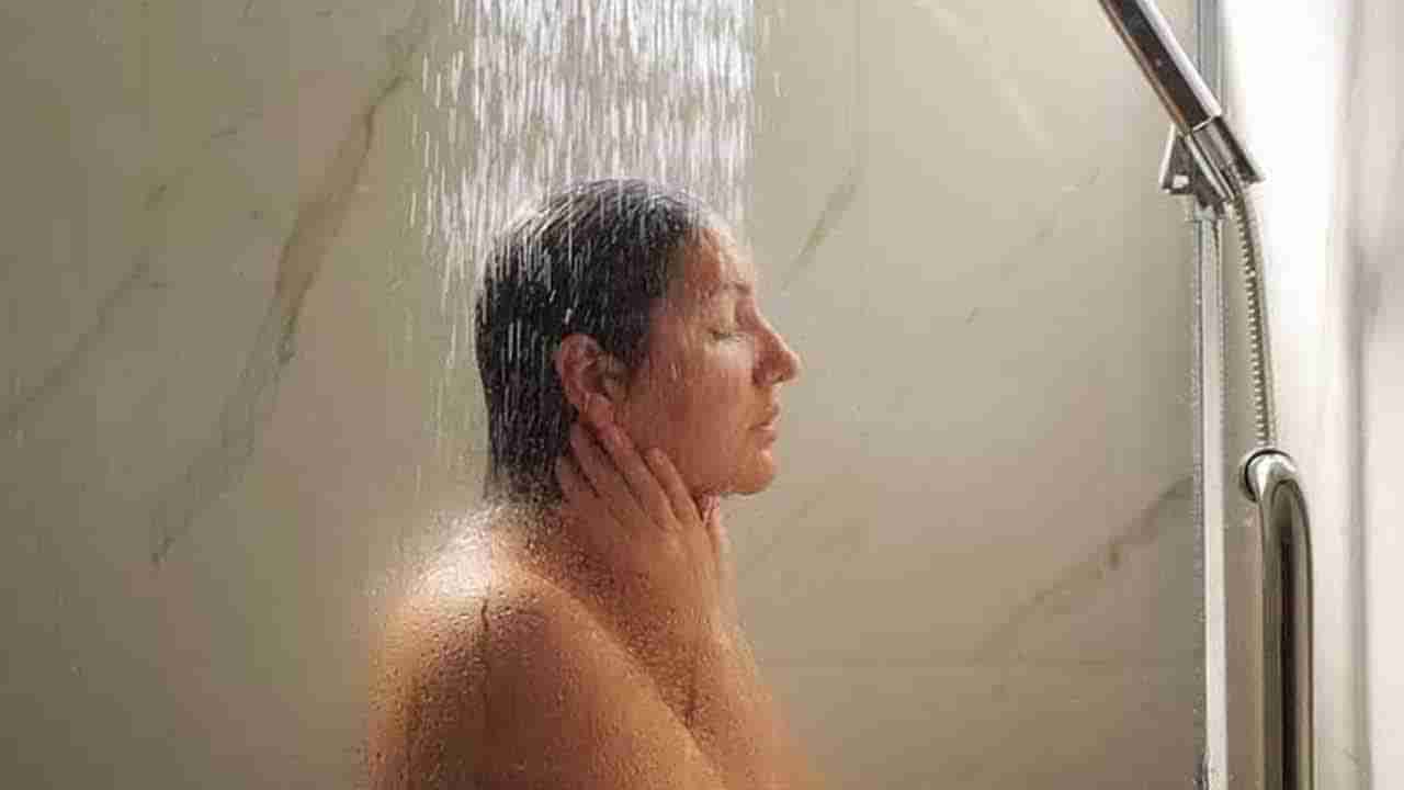 వేసవిలో రాత్రిపూట స్నానం చేస్తున్నారా..? అయితే, ఈ విషయాలు తప్పక తెలుసుకోండి..