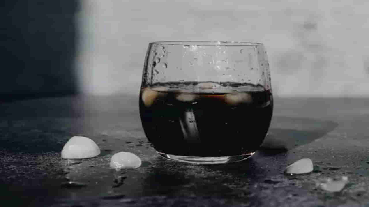 Black water: బ్లాక్ వాటర్పై సెలబ్రిటీలకు మోజెందుకు..? నిజంగానే అంత మ్యాటర్ ఉందా.?