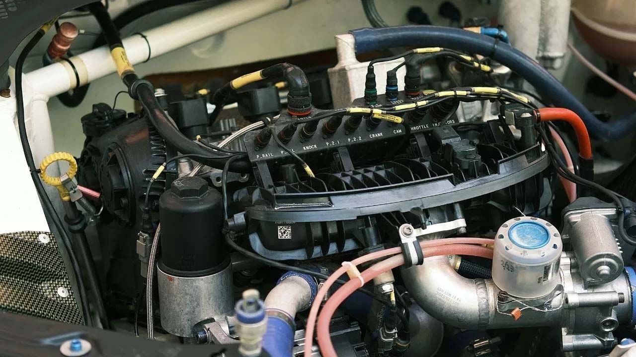 Car Tips: వేసవిలో కారు సమస్యలు.. ఈ చిట్కాలు పాటిస్తే ఇంజిన్ ఆగిపోదు..!