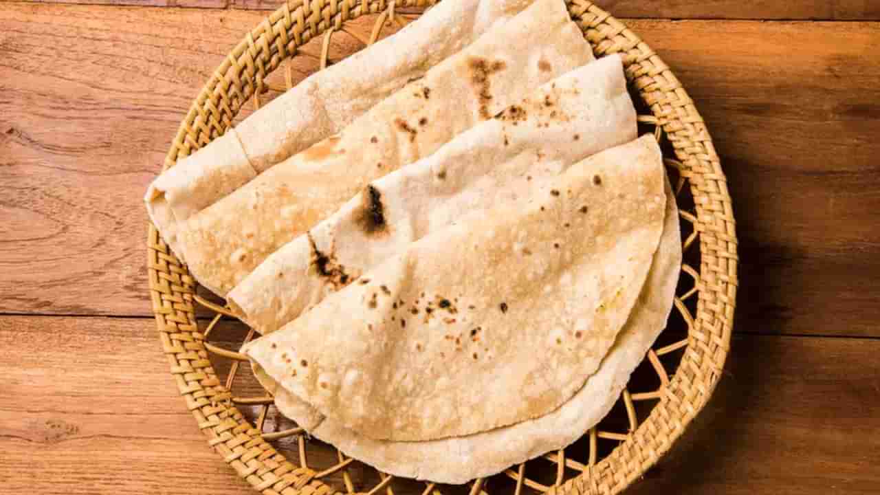 డిన్నర్ లో చపాతీ తింటున్నారా..? వైద్య నిపుణులు ఏం చెబుతున్నారో తెలుసా..?