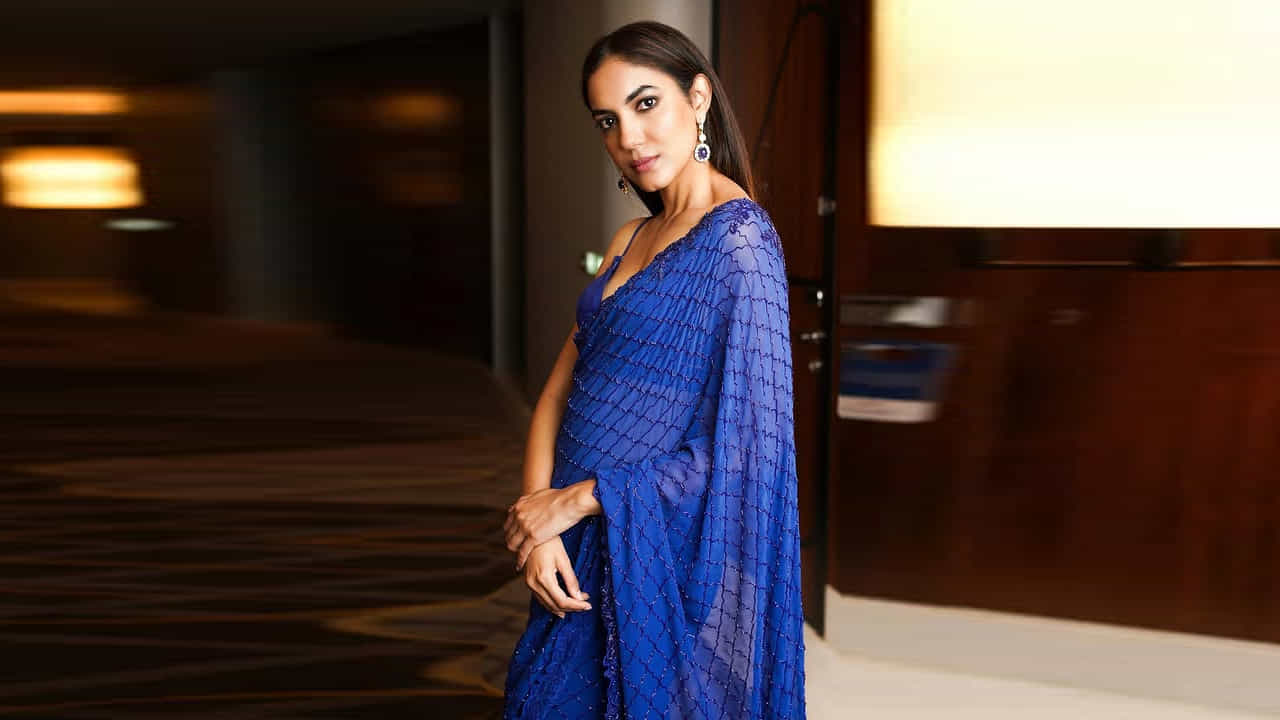 ఆమె హైదరాబాద్లోని విల్లా మేరీ కాలేజ్ ఫర్ ఉమెన్ లో ఇంటర్మీడియట్ చదివింది. మల్లా రెడ్డి ఇంజినీరింగ్ కాలేజీ నుంచి ఇంజనీరింగ్లో బ్యాచిలర్ డిగ్రీ పట్టా పొందింది. గ్రాడ్యుయేషన్ పూర్తి చేసిన తర్వాత మిస్ హైదరాబాద్ బ్యూటీ పోటీలో పాల్గొని ఫస్ట్ రన్నరప్గా నిలిచింది.
