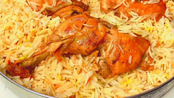 Chicken Biryani: చికెన్ బిర్యానీ తిన్న పాపానికి రూ.8 లక్షల ఖర్చు.. 21 రోజులు నరకం.. ఇక జన్మలో తినరట..