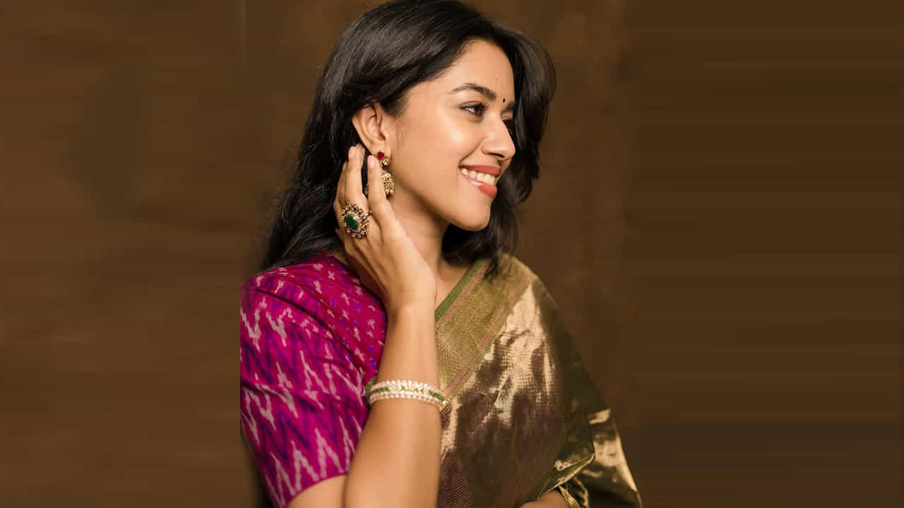 బెంగుళూరులోని ఈస్ట్ పాయింట్ కాలేజ్ ఆఫ్ ఇంజినీరింగ్ అండ్ టెక్నాలజీ నుండి ఎలక్ట్రానిక్స్ అండ్ కమ్యూనికేషన్లో బ్యాచిలర్ డిగ్రీ పట్టభద్రురాలైంది. బెంగుళూరులోని IBMలో సాఫ్ట్వేర్ ప్రొఫెషనల్గా పనిచేసింది. నటనపై ఆసక్తితో తన ఉద్యోగాన్ని విడిచిపెట్టింది.