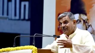 ఏడాదిన్నర బాలుడి పాలిట శాపంగా మారిన కొత్త కారు.. కిటికీలో మెడ ఇరుక్కుని మృతి!