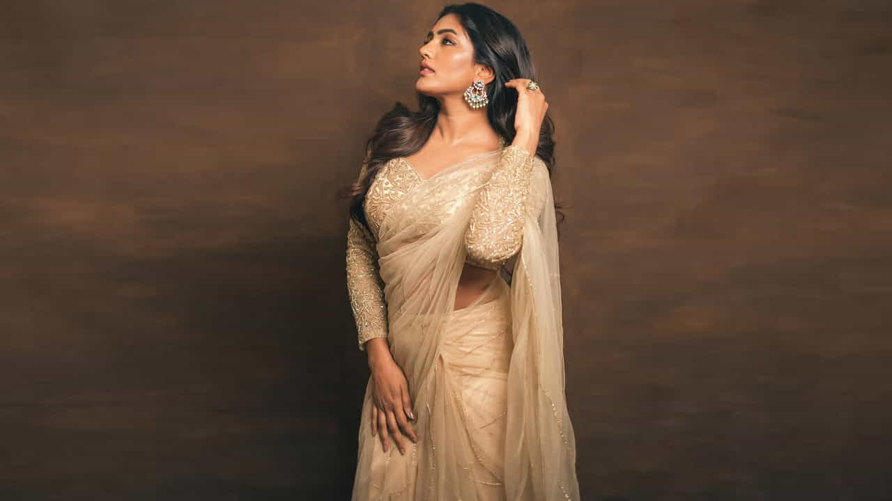 తర్వాత ఎన్టీఆర్ హీరోగా వచ్చిన అరవింద సామెత వీర రాఘవ నుంచి సెకండ్ హీరోయిన్ గా మారింది ఈ వయ్యారి. తర్వాత కొన్ని చిత్రం కూడా సెకండ్ హీరోయిన్‎గా నటించి మెప్పించింది ఈ వయ్యారి భామ. 