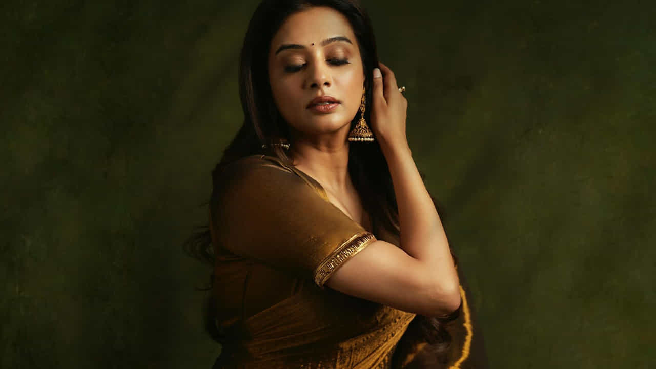 ఈ అందాల భామ తండ్రి వాసుదేవన్ మణి అయ్యర్ మొక్కల వ్యాపారి, సొంతం ఇంటి వద్దనే నర్సరీ నడుపుతున్నారు ఆయన. మాజీ జాతీయ స్థాయి బ్యాడ్మింటన్ క్రీడాకారిణి లతామణి అయ్యర్ ఈమె తల్లి. యూనియన్ బ్యాంక్ ఆఫ్ ఇండియాలో బ్యాంక్ మేనేజర్ గా చేస్తున్నారు.