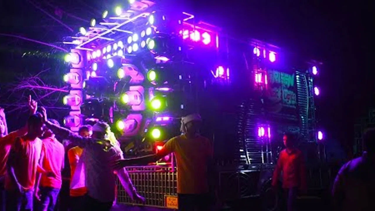 పరీక్షల వేళ పోలీసుల సంచలన నిర్ణయం.. ఇకనుంచి డీజే సౌండ్స్ పెడితే జైలుకే..