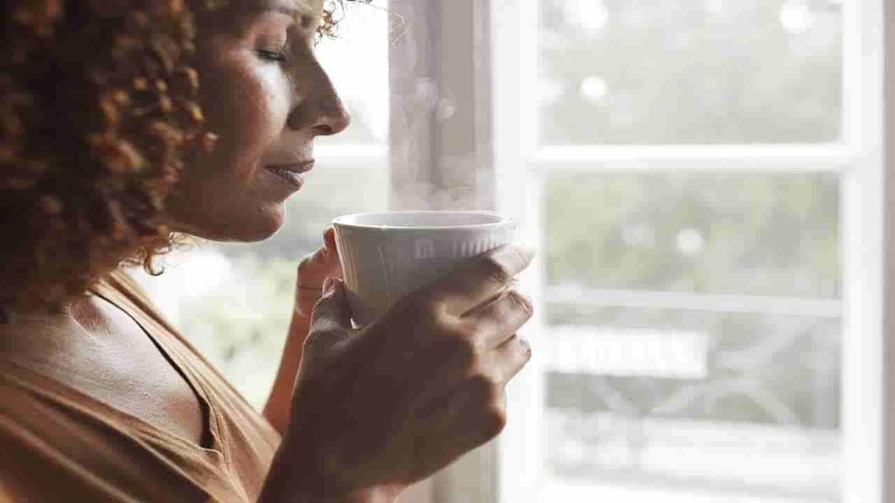 Hot Water: ఉదయాన్నే వేడి నీరు తాగుతున్నారా..? అయితే, ఇది మీరు తప్పక తెలుసుకోవాల్సిన విషయం..