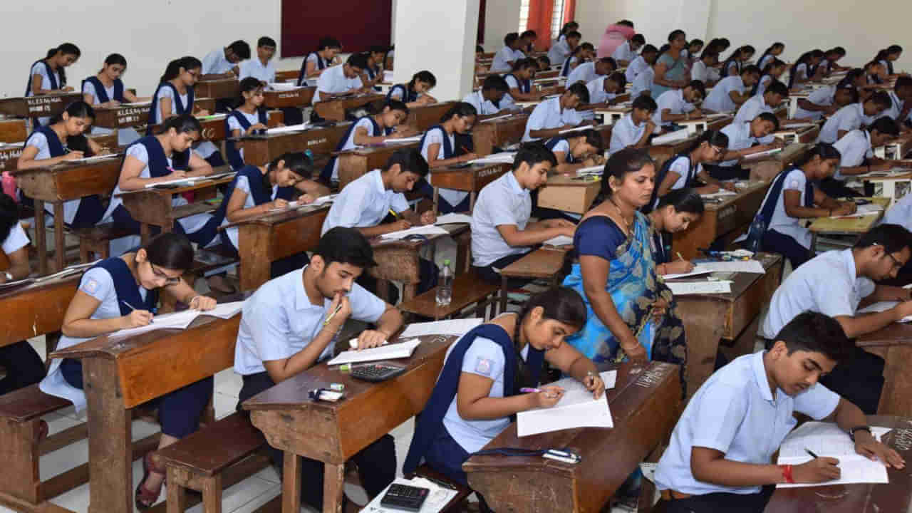 Exam Tips: అతిగా చదువుతున్నారా.. మొదటికే మోసం.. పరీక్షల వేళ ఈ పొరపాట్లు చేయకండి..