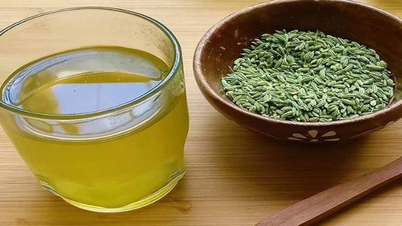 సోంపులో విటమిన్ కె, విటమిన్ సి, విటమిన్ ఎ, విటమిన్ ఇ, పొటాషియం, మెగ్నీషియం, ఫాస్పరస్, జింక్ ఉన్నాయి. ఇంకా ఇందులో యాంటీ ఆక్సిడెంట్లు పుష్కలంగా ఉన్నాయి. ఇది అనేక తీవ్రమైన వ్యాధుల నుండి మనల్ని రక్షించడంలో సహాయపడుతుంది. ప్రతి రోజూ పరగడుపునే సోంపు నీళ్లను తాగడం వల్ల ఎన్నో రకాల అనారోగ్య సమస్యల నుంచి దూరంగా ఉండవచ్చు అంటున్నారు ఆరోగ్య నిపుణులు. 