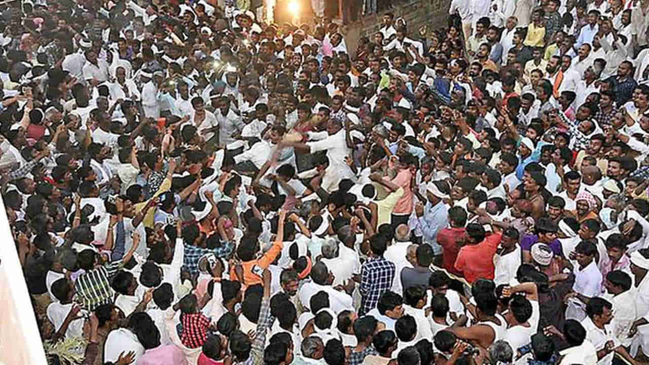 Telangana: హోలీ వేళ తెలంగాణ ప్రత్యేకం పిడిగుద్దుల ఫైట్.. ఈ ఏడాది ఉంటుందా..?