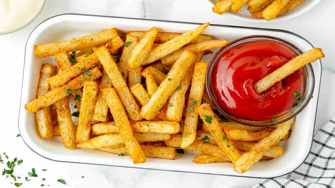 French Fries: కప్పు ఫ్రెంచ్ ఫ్రైస్ 25 సిగరెట్లు కాల్చడంతో సమానం.. వీటి వల్ల గుండెకు ఎంత రిస్కో తెలుసా..?