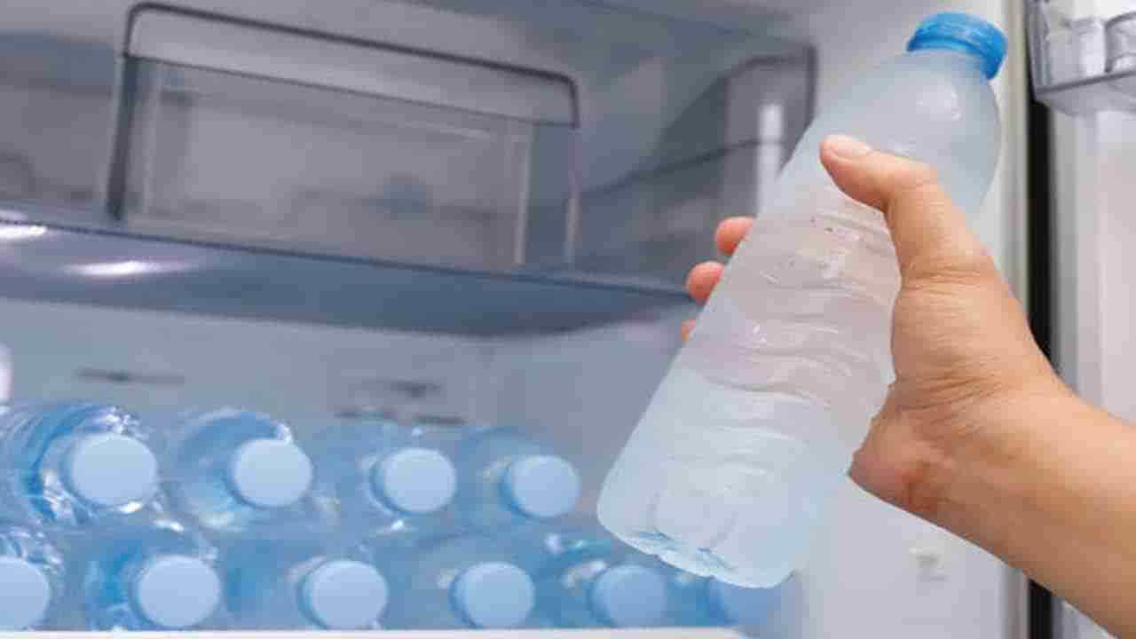Fridge Water : దాహం తీరట్లేదని ఫ్రిజ్ వాటర్ తాగుతున్నారా.. అయితే మీ గుండె జర భద్రం!