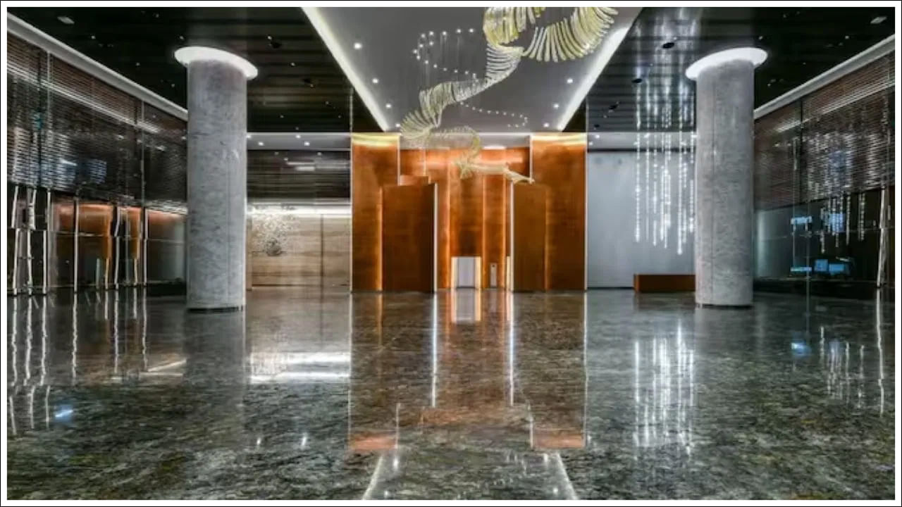 ప్రపంచంలోని అత్యంత ధనవంతుల జాబితాలో గౌతమ్ అదానీకి స్థానం ఉంది. ఢిల్లీలోని చాలా నాగరిక ప్రాంతమైన లుటియన్స్‌లో గౌతమ్ అదానీకి కోట్ల విలువైన బంగ్లా ఉంది. ఇది చూడటానికి చాలా అందంగా ఉంది.