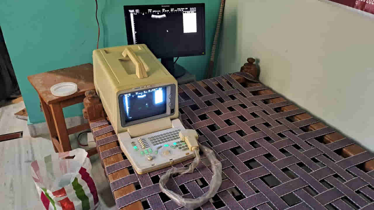 Khammam: కారులోనే సెటప్.. పోలీసులకు సమాచారం.. వెళ్లి చూడగా స్టన్..