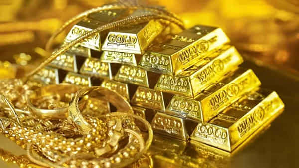 Gold: మండిపోతున్న పసిడి ధర! రానున్న కాలంలో బంగారం ధర తగ్గుతుందా? పెరుగుతుందా?