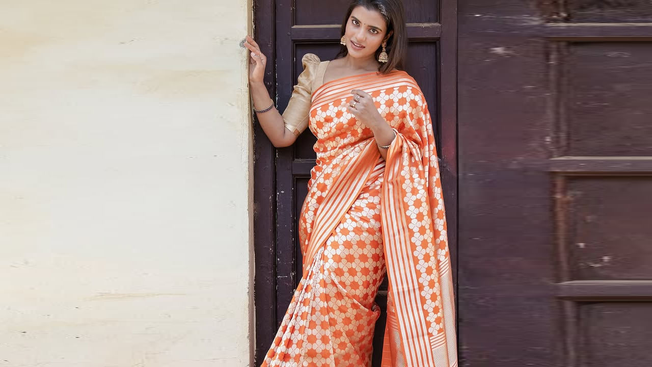 పేరుకు తెలుగమ్మాయి అయినప్పటికీ ఎక్కువగా తమిళ చిత్రాల్లో మాత్రమే నటించింది ఈ ముద్దుగుమ్మ. అక్కడ ఆమె స్టార్. 2019లో స్పోర్ట్స్ డ్రామా కౌసల్య కృష్ణమూర్తి చిత్రంతో తెలుగు చలనచిత్ర అరంగేట్రం చేసి బ్లాక్ బస్టర్ అందుకుంది. తర్వాత తెలుగులో వరల్డ్ ఫేమస్ లవర్, రిపబ్లిక్ సినిమాలు చేసింది. ఇవి అంతగా మెప్పించలేదు.