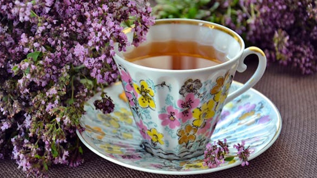 Herbal Tea: బెల్లీ ప్యాట్ తో ఇబ్బంది పడుతున్నారా.. రాత్రి హెర్బల్ టీని ఇలా తాగండి.. బెస్ట్ రిజల్ట్ మీ సొంతం