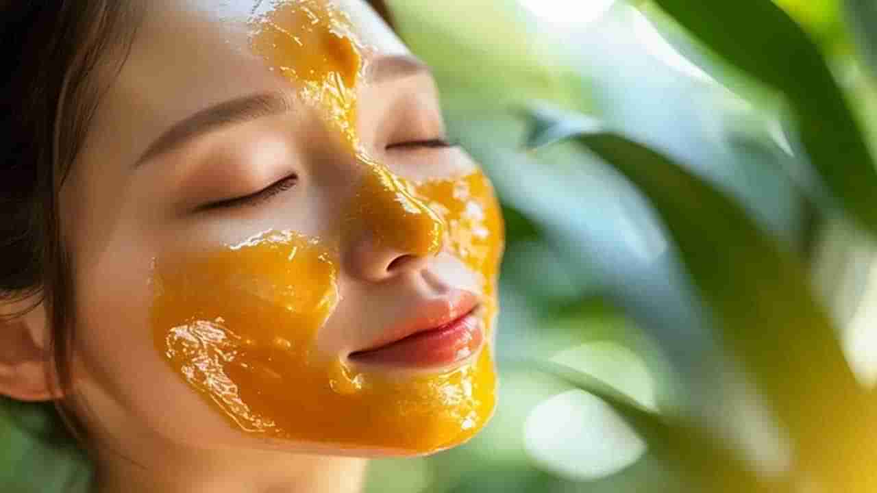 వేసవిలో రోజూ ముఖానికి తేనె అప్లై చేస్తే ఎన్ని ప్రయోజనాలో మీకు తెలుసా..! బ్యూటీ బెనిఫిట్స్ తెలిస్తే..