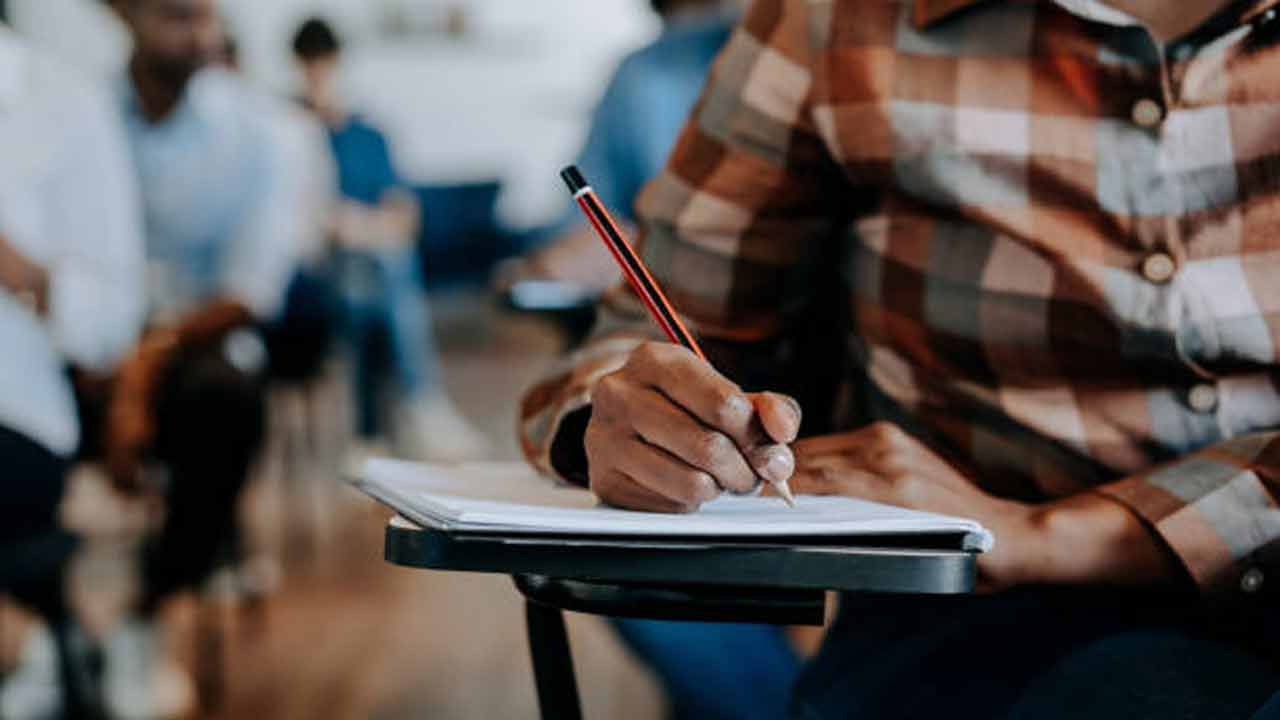 Inter Exams 2025: ఇంటర్‌ విద్యార్ధులకు గుడ్‌న్యూస్‌.. దిగొచ్చిన సర్కార్! ఇక ఆ భయం లేనట్లే..