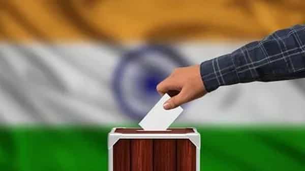 ఇదేం ఖర్మ.. చదువుకున్నోళ్లు వేశారు చెల్లని ఓట్లు..! ఎమ్మెల్సీ ఓటింగ్ లో వేలకు వేలు..
