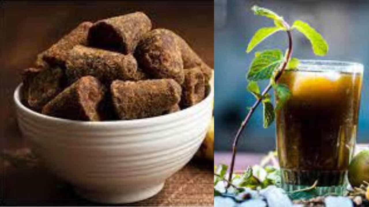 ఒక గ్లాస్ గోరువెచ్చని నీటిని తీసుకోవాలి. ఒక చిన్న ముక్క బెల్లాన్ని వేసి పూర్తిగా కరిగే వరకు కలపాలి. దీన్ని రోజూ ఉదయం ఖాళీ కడుపుతో తాగితే మెరుగైన ఫలితాలు పొందవచ్చు.
ఉదయాన్నే ఖాళీ కడుపుతో తాగితే మంచి ఫలితాలు ఇస్తుంది. భోజనం తర్వాత తాగితే జీర్ణక్రియ మెరుగుపడుతుంది.