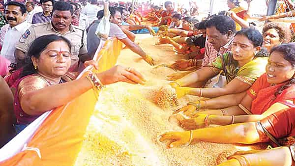 భద్రాచలంలో వైభవంగా తలంబ్రాల వేడుక.. రామయ్య పెళ్లి పనుల్లో పరవశించిన భక్తులు..