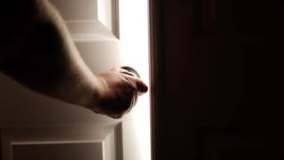 Viral: ఆ సినిమాకి పోయినోళ్లు… సీదా ఆ గుహ వద్దకు వెళ్తున్నారు… ఏంటా అని వెళ్లి చూడగా..