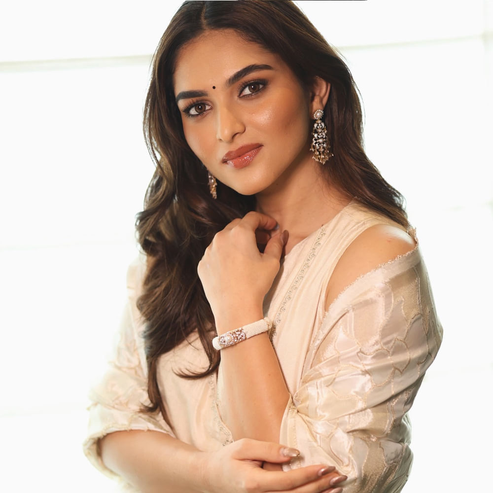 ఇక్కడ ఆసక్తికరమైన విషయమేంటంటే.. 2022లోనే శ్రీవిష్ణు ‘అల్లూరి’ సినిమాతో టాలీవుడ్‌కు పరిచయమైంది కయాడు. అల్లూరి ఫ్లాపవ్వడంతో కయాడు లోహర్ గురించి పెద్దగా చర్చ జరగలేదు. 