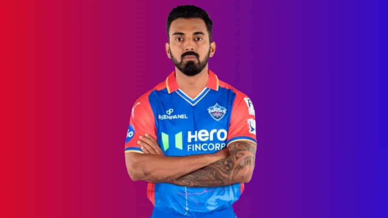 ఢిల్లీ క్యాపిటల్స్ కు వికెట్‌ కీపర్‌ కమ్‌ బ్యాటర్‌గా మాత్రమే కొనసాగాలని అనుకుంటున్నట్లు, తనకు కెప్టెన్సీ బాధ్యతలు వద్దని రాహుల్‌ ఇప్పటికే స్పష్టం చేసినట్లు సమాచారం. ఆల్రెడీ కెప్టెన్‌గా చేసిన రాహుల్‌కు కెప్టెన్సీ ఇస్తే బాగుంటుందని ఢిల్లీ యాజమాన్యం భావిస్తే.. రాహుల్‌ మాత్రం అందుకు ఒప్పుకోలేదు. దీంతో ఇక ఢిల్లీ మేనేజ్‌మెంట్‌ మరో ప్లేయర్‌ను కెప్టెన్‌గా వెతికే పనిలో ఉంది.
