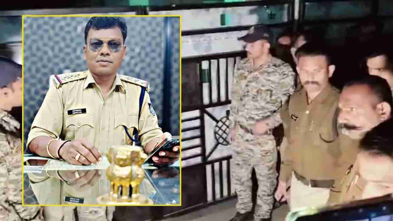 సర్వీస్ రివాల్వర్తో కాల్చుకుని పోలీస్ ఎస్హెచ్వో ఆత్మహత్య.. కారణం అదేనా?