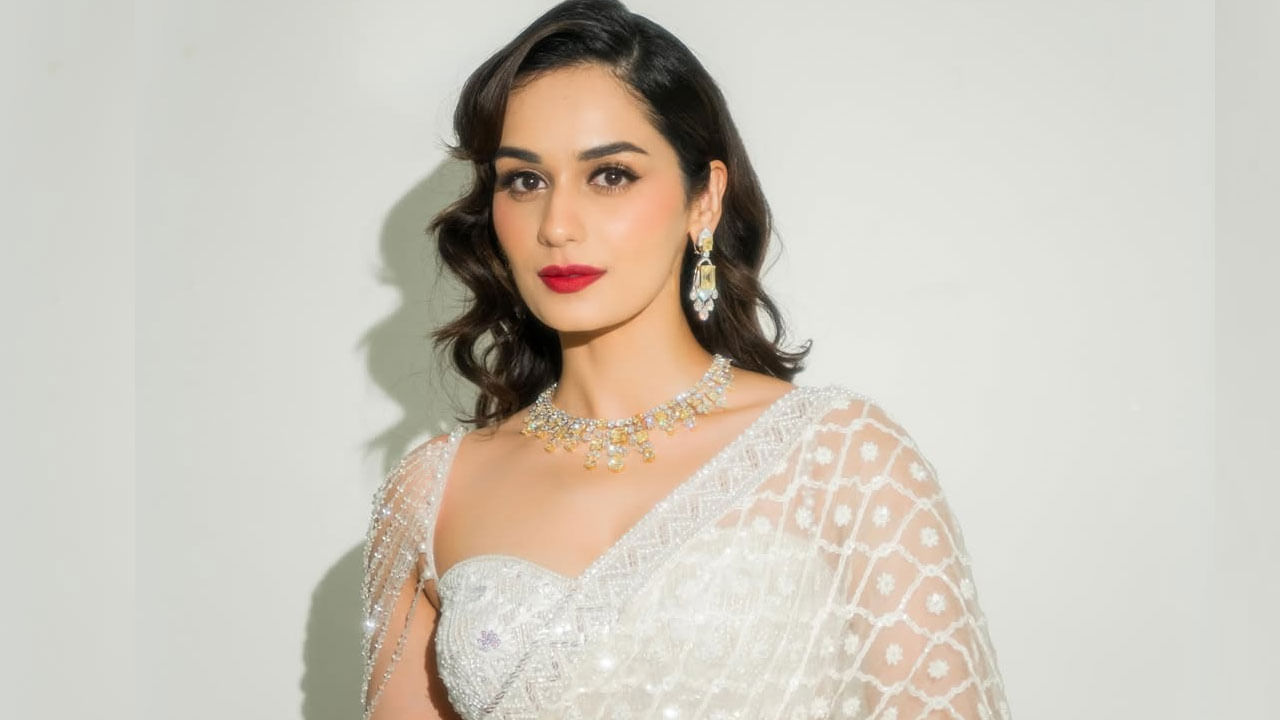 ఇలా ఈ అమ్మడు చేసిన సినిమాలన్నీ ఫ్లాప్ అవ్వడంతో ఈ బ్యూటీకి అంతగా క్రేజ్ రావడం లేదు. ఎన్ని ఆఫర్స్ వచ్చినప్పటికీ మంచి ఫ్యాన్ బేస్ సొంతం చేసుకోలేకపోతుంది.