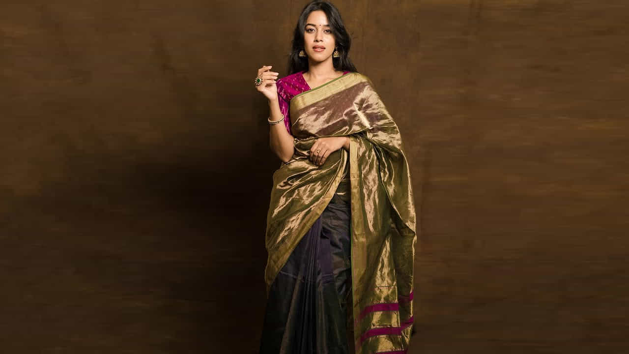 ఆలా 2019లో సూపర్ డీలక్స్ అనే ఓ తమిళ చిత్రంలో ఏలియన్ అమ్మాయిగా సినీ అరంగేట్రం చేసింది ఈ వయ్యారి భామ. తర్వాత అదే ఏడాది వరుణ్ తేజ్ గద్దలకొండ గణేష్ చిత్రంలో ప్రధాన పాత్రలో నటించి తెలుగు తెరకు పరిచయం అయింది.