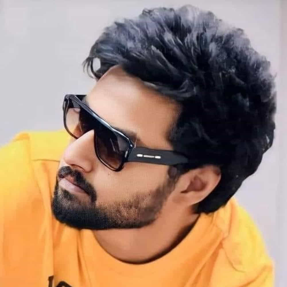 టాలీవుడ్ను మెగా, నందమూరి, ఘట్టమనేని, దగ్గుబాటి కుటుంబాలు ఏలేస్తున్నాయి. అందులో అనుమానాలేం అవసరం లేదు. ఇప్పటికే రెండు తరాలు వచ్చేసాయి.. తాజాగా మూడో తరం వారసత్వం సిద్ధమవుతుంది.