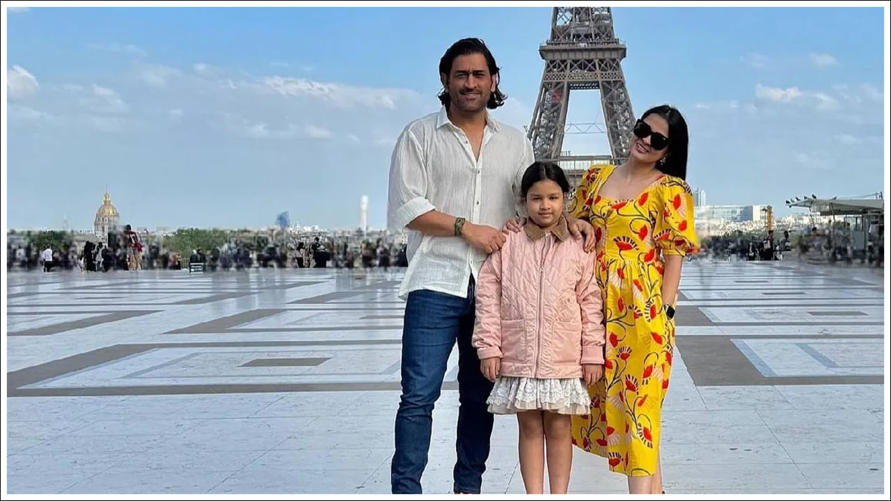 MS ధోని గురించి పరిచయం అవసరం లేదు. భారత క్రికెట్‌ను కింది స్థాయి నుండి పైకి తీసుకెళ్లడంలో కూడా ఆయన ముఖ్యమైన పాత్ర పోషించారు. భారత క్రికెట్‌లో అత్యంత విజయవంతమైన కెప్టెన్లలో ధోని ఒకరు. అతను 2007 టీ20 ప్రపంచ కప్, 2011 వన్డే ప్రపంచ కప్, 2013 ఛాంపియన్స్ ట్రోఫీలో భారతదేశాన్ని విజయాల వైపు నడిపించాడు.