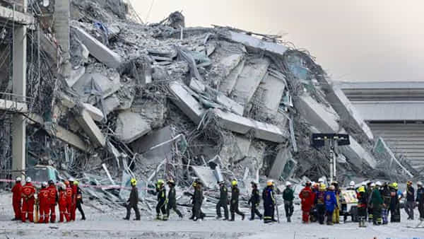 Myanmar Earthquake: భూప్రళయంతో నిమిషాల్లో అల్లకల్లోలం.. మయన్మార్లో వందలాది భవనాలు నేలమట్టం