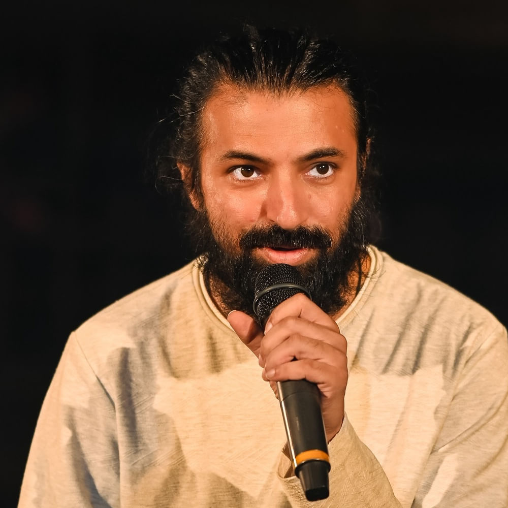 తెలుగులో రాజమౌళి, సుకుమార్ కాకుండా 1000 కోట్లు కలెక్ట్ చేసిన దర్శకుల లిస్టులో చోటు సంపాదించుకున్నారు నాగీ. ఎవడే సుబ్రమణ్యం పదేళ్ళ జర్నీతో మరోసారి ట్రెండ్ అవుతున్నారు ఈ దర్శకుడు. 