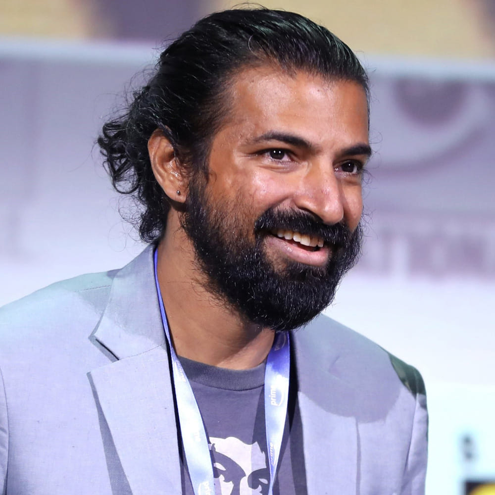 ప్రభాస్ ప్రస్తుతం చాలా బిజీ. ఓవైపు రాజా సాబ్ చేస్తూనే.. మరోవైపు హను రాఘవపూడి సినిమా కోసం డేట్స్ ఇచ్చారు. దీని తర్వాత సందీప్ వంగాతో స్పిరిట్ చేయబోతున్నారు. ఈ మూడూ అయ్యాకే కల్కి 2 వైపు వస్తారు రెబల్ స్టార్. 