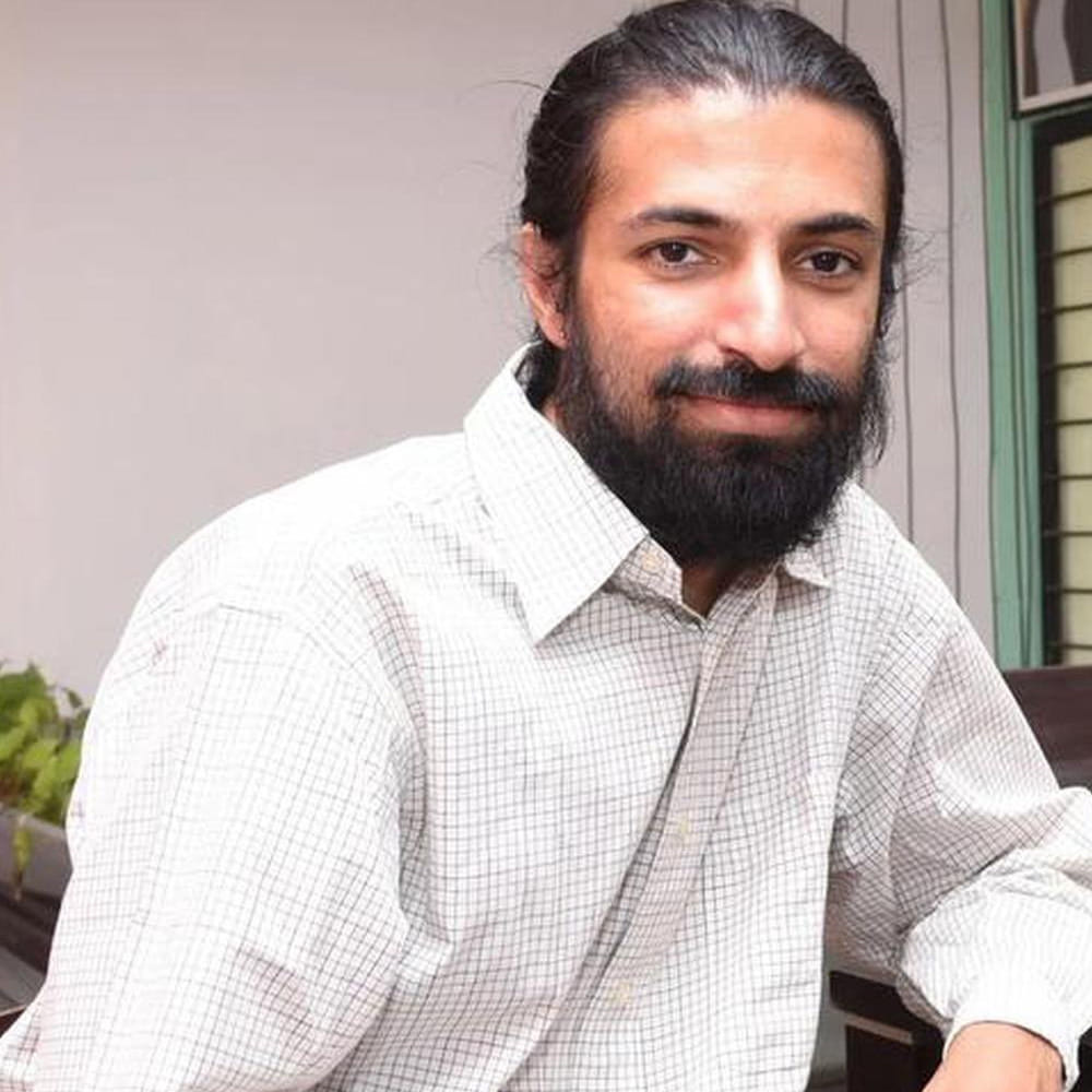 
ఇవన్నీ అవ్వడానికి కనీసం రెండేళ్లైనా పడుతుంది. ఈలోపు ఓ లేడీ ఓరియెంటెడ్ సినిమా చేస్తారనే వార్తలొచ్చాయి.. కానీ అందులో నిజం లేదని తేలిపోయింది. ఇప్పటికే మహానటితో చరిత్ర సృష్టించారు నాగ్ అశ్విన్. 