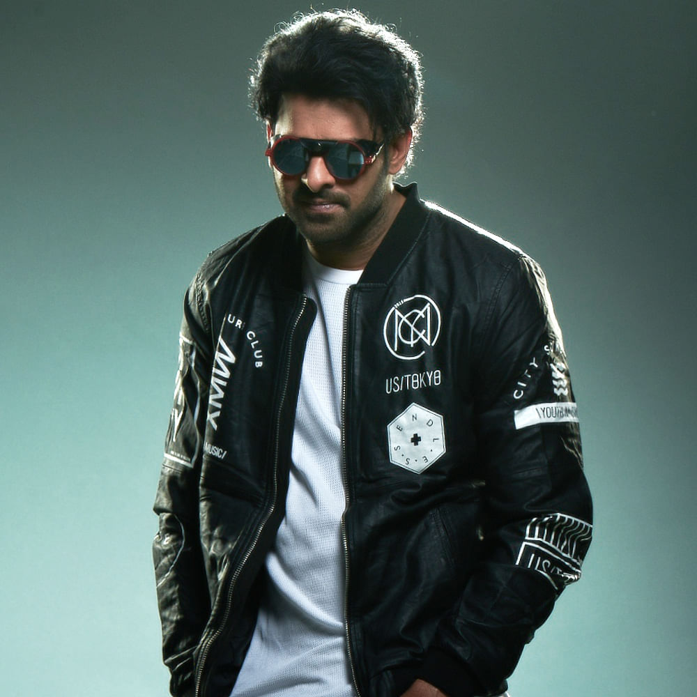 జపాన్‌లో మెల్లమెల్లగా ఇండియన్ సినిమాలకు మార్కెట్ పెరుగుతుంది. మరీ ముఖ్యంగా తెలుగు హీరోలకు కూడా అక్కడ గుర్తింపు వస్తుంది. ఇప్పటికే ప్రభాస్ జపనీయులకు బాగా చేరువయ్యారు. బాహుబలి, సలార్ లాంటి సినిమాలు అక్కడ మంచి వసూళ్లు సాధించాయి.. కానీ కల్కితో మాత్రం నిరాశ పరిచారు ప్రభాస్. 