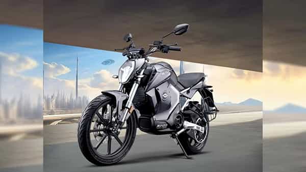 Revolt EV Bike: మార్కెట్కు ఎలక్ట్రిక్ కిక్.. ఆకర్షిస్తున్న రివోల్ట్ నయా ఈవీ బైక్..!