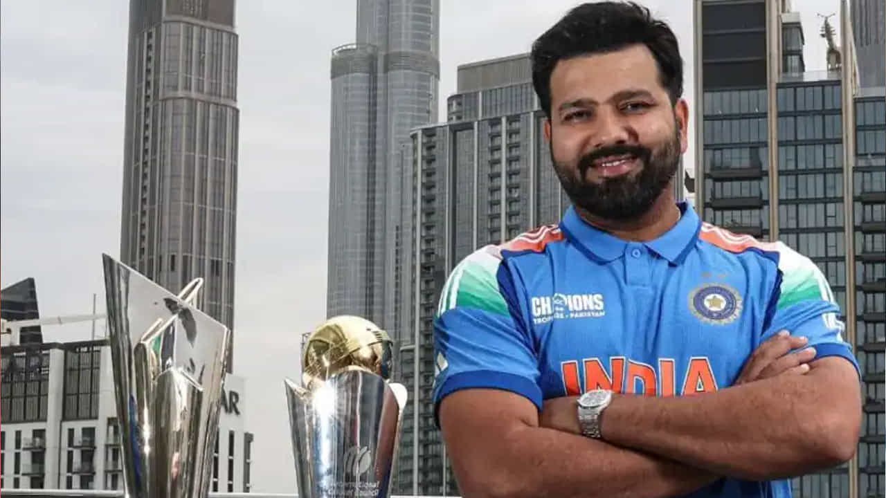 రోహిత్ చేసిన ఈ ప్రకటన సోషల్ మీడియాలో వైరల్గా మారింది. ఆయన అభిమానులలో మాత్రం సంతోషాన్ని నింపింది. ఈ ప్రకటన తర్వాత ఒక రోజు, జియో హాట్స్టార్తో జరిగిన సంభాషణలో, రోహిత్ తన కెరీర్ గురించి మరింత బహిరంగంగా మాట్లాడాడు. అతను మాట్లాడుతూ, 'ప్రస్తుతం నేను వర్తమానంపై దృష్టి పెడుతున్నాను. భవిష్యత్ గురించి ఆలోచించడంలో అర్థం లేదు. ప్రస్తుతం నా దృష్టి బాగా రాణించడం, సరైన మనస్తత్వాన్ని కాపాడుకోవడంపైనే ఉంది. నేను 2027 ప్రపంచ కప్ ఆడతానా లేదా అనేది ఇప్పుడే నిర్ణయించుకోవాలనుకోవడం లేదు' అంటూ చెప్పుకొచ్చాడు.