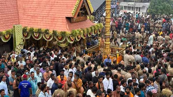 అయ్యప్ప భక్తులకు శుభవార్త..! శబరిమల దర్శనం మార్గం మార్పు..