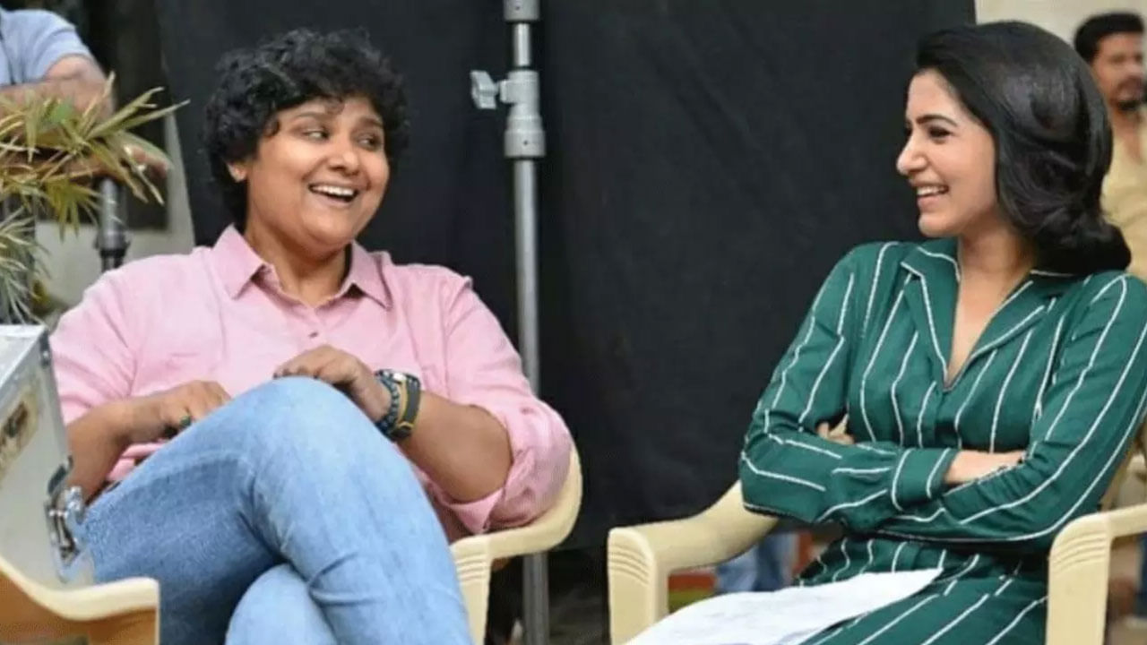 ఇక నందిని రెడ్డి, సమంత మంచి స్నేహితులు. వీరు వీలైనప్పుడు కలిసి పార్టీలు చేసుకుంటారు. అయితే తాజాగా దర్శకురాలు నందిని రెడ్డి సమంతకు సంబంధించిన ఓ ఇంట్రెస్టింగ్ సీక్రెట్ తెలిపింది. సామ్ డేరింగ్ స్టెప్ తీసుకుందంటూ సమంతకు సంబంధించిన కొన్ని విషయాలను అభిమానులతో పంచుకుంది.