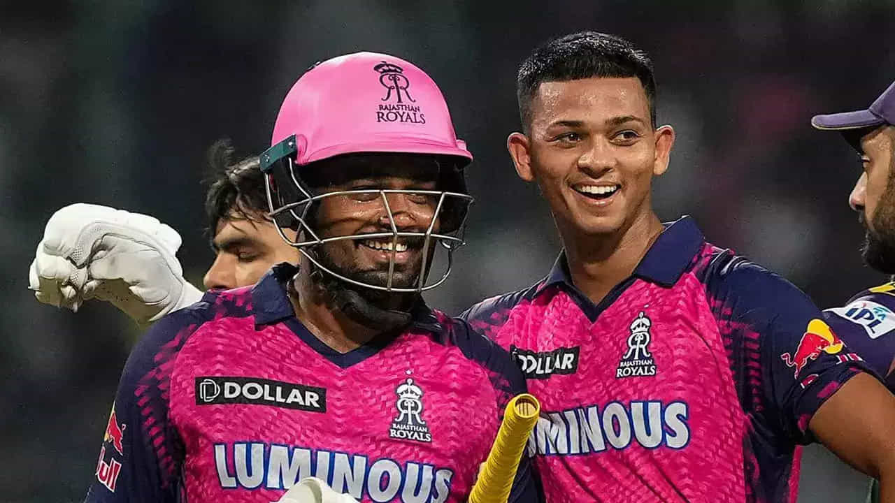 రాజస్థాన్ రాయల్స్.. జాస్ బట్లర్ ఈ ఏడాది లేకపోవడంతో.. రాయల్స్ జట్టులో ఐపీఎల్ 2025లో డెడ్లీ ఓపెనర్లు బరిలోకి దిగనున్నారు. వారే సంజూ శాంసన్, యశస్వి జైస్వాల్. ఇద్దరూ కూడా టీమిండియా ఓపెనర్లు కావడం ఒక ఎత్తయితే.. వీరిద్దరూ కూడా డిస్ట్రిక్టివ్.